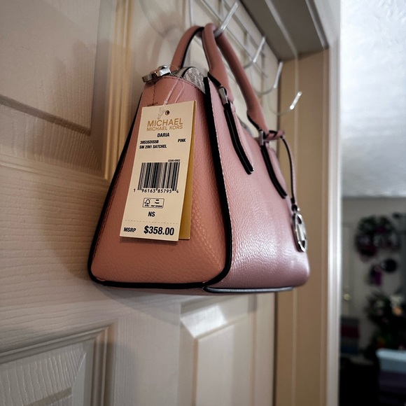 —SOLD— Michael kors 2 in 1 Daria - Picture 9 of 10